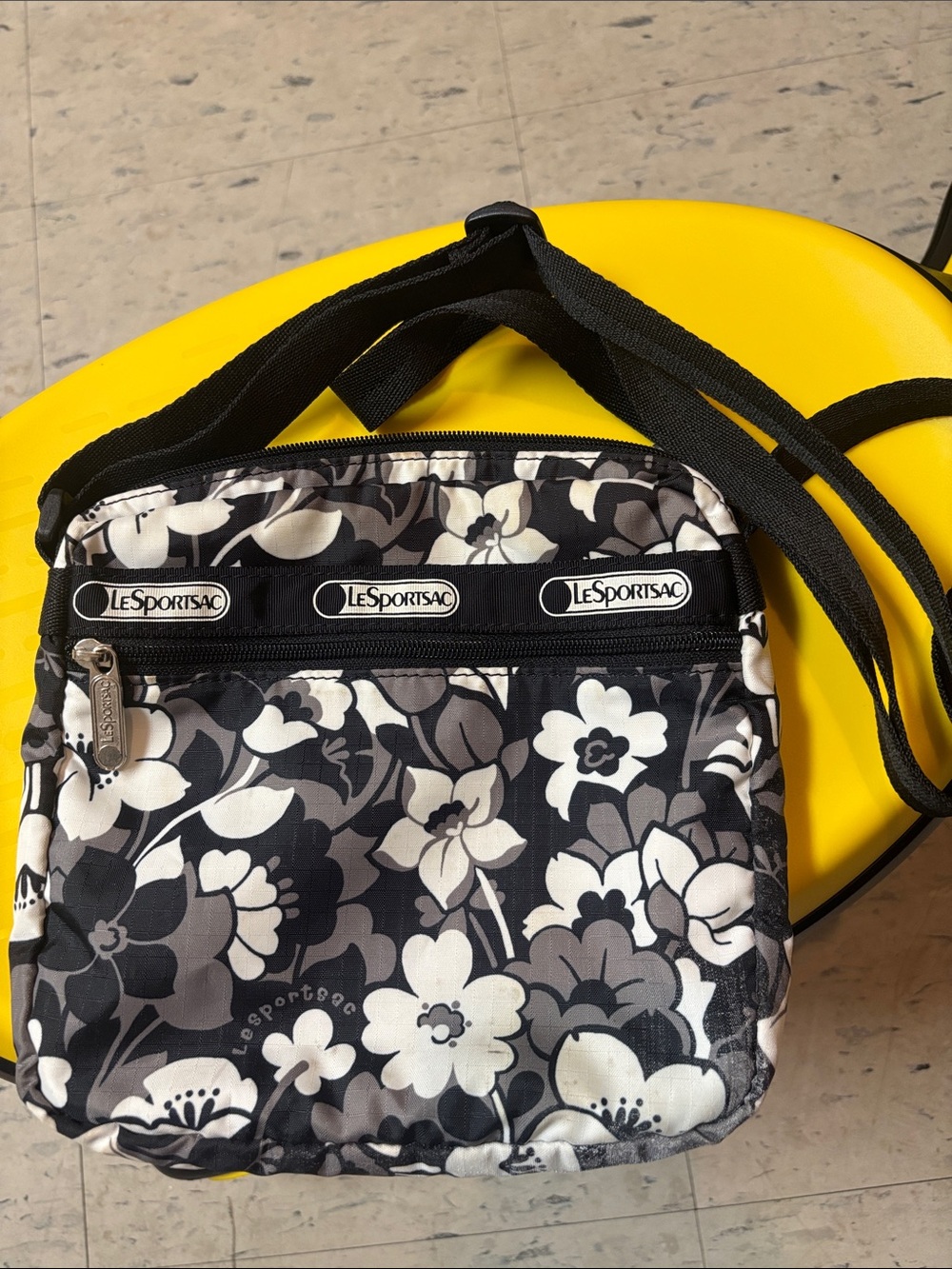 LeSportsac Black & White Floral Nylon Crossbody - Picture 1 of 1